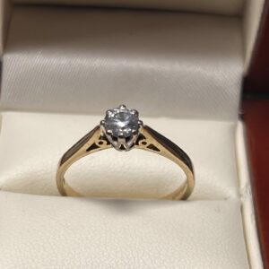 .4ct diamond solitaire set in 18ct yellow gold ring