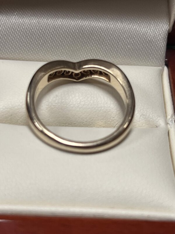 9ct gold diamond set wishbone ring - Image 4