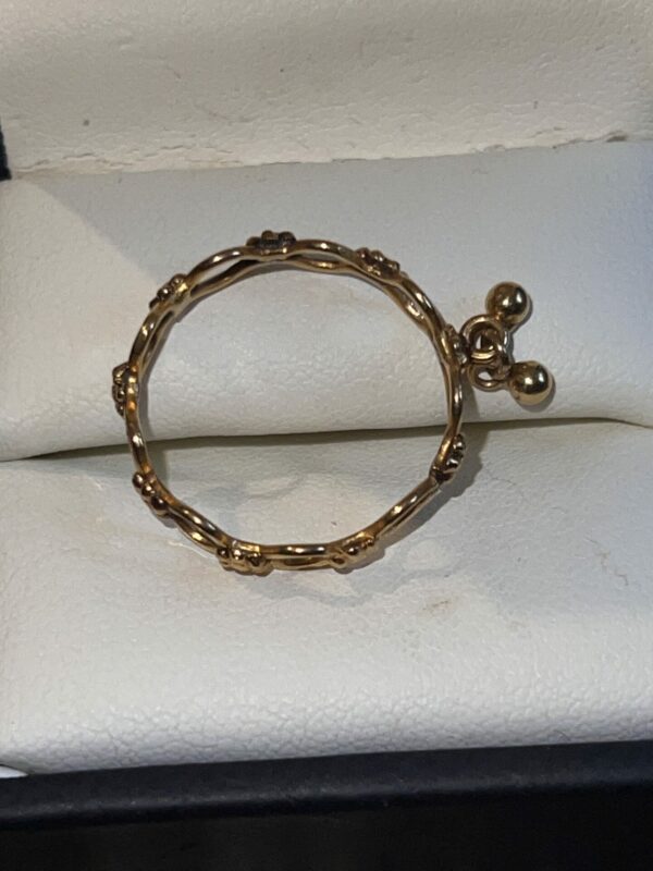 22ct gold band with dangling balls ooooerrr