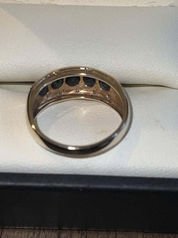 9ct gold sapphire and diamond  ladies dress ring - Image 4
