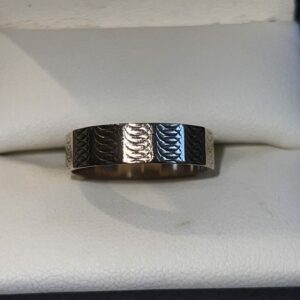 Unisex 9ct gold textured wedding band