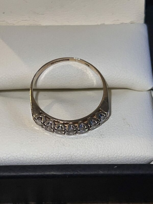 9ct yellow gold cz see half eternity ring - Image 2