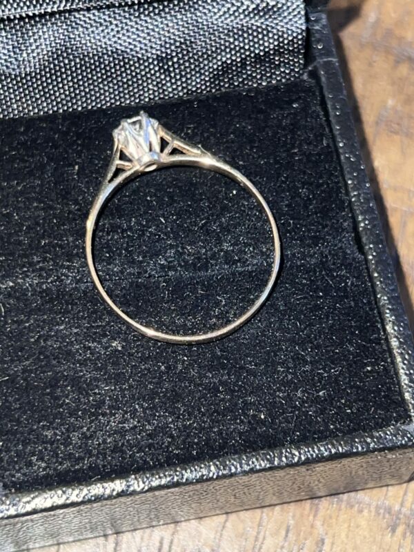 Cz solitaire ladies ring - Image 4
