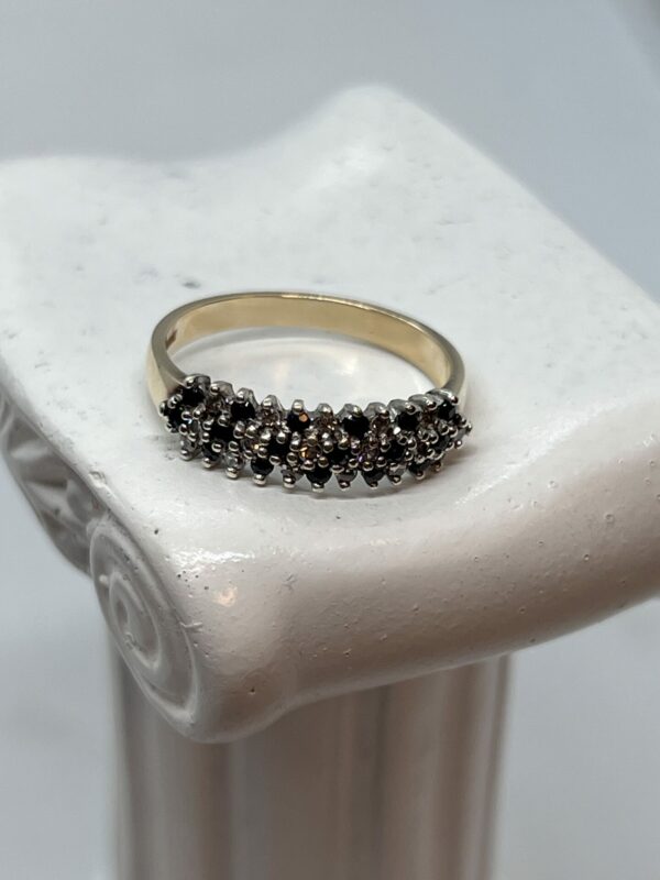 9ct gold diamond and sapphire ladies band - Image 3
