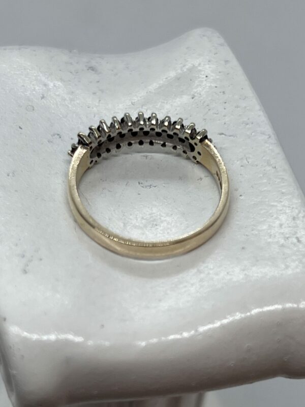 9ct gold diamond and sapphire ladies band - Image 4