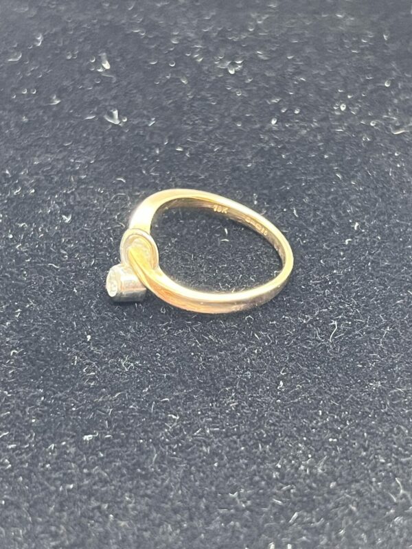 18ct gold diamond solitaire split loop ring - Image 5