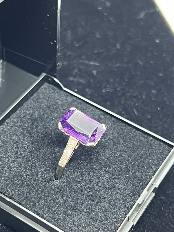 18ct white gold tanzanite and diamond dress ring - Image 4