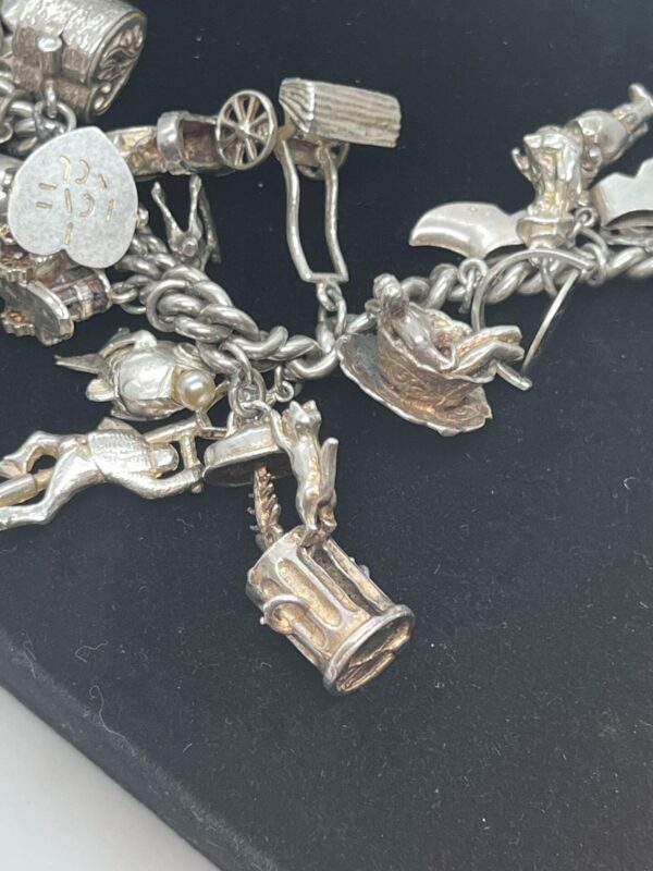 Silver vintage charm bracelet - Image 3