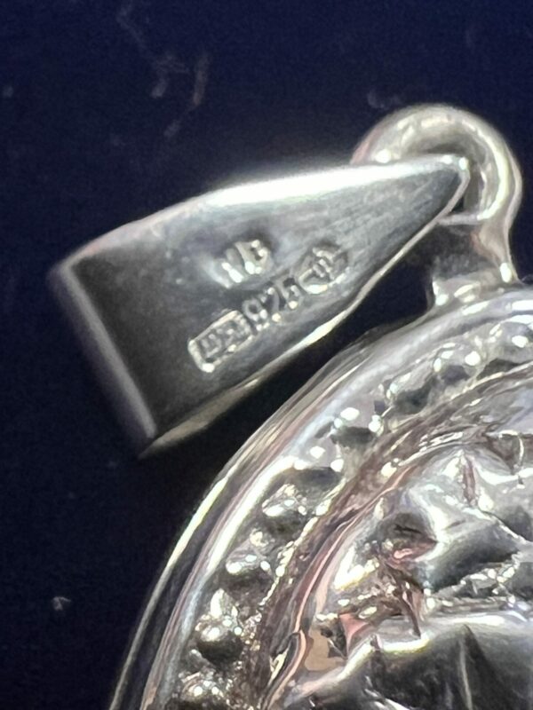 Large silver locket floral decoration - Image 4