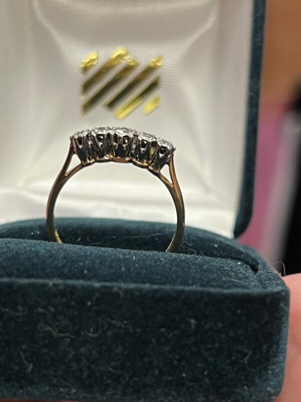 18ct gold platinum set five stone diamond ring - Image 2