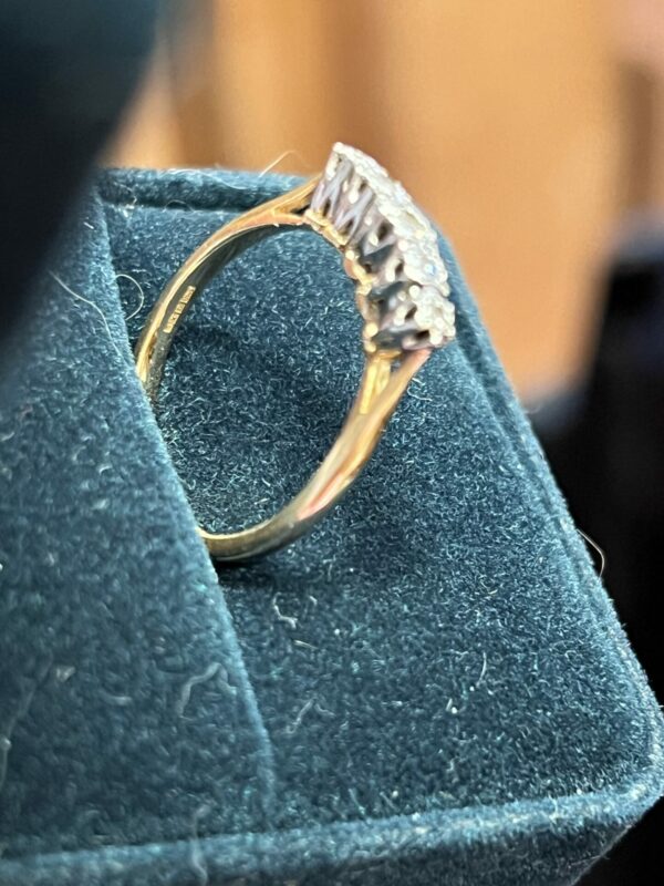 18ct gold platinum set five stone diamond ring - Image 3
