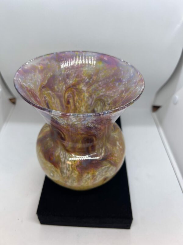 Early monart glass thistle vase - Image 2