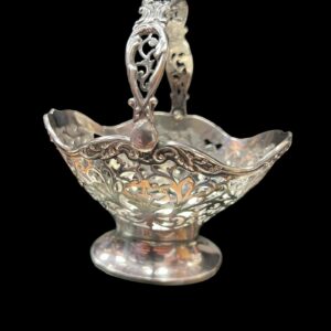 Henry Matthews 1914 silver basket