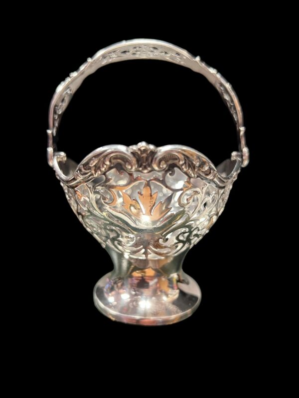 Henry Matthews 1914 silver basket - Image 3