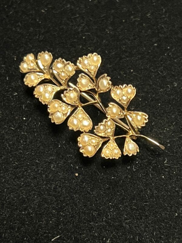 9ct gold and Pearl trifari art nouveau brooch