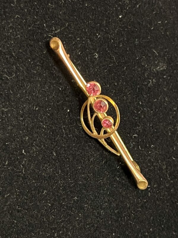 Vintage three stone bar brooch 9ct - Image 3