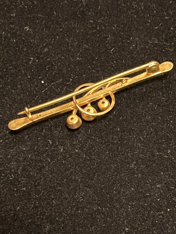 Vintage three stone bar brooch 9ct - Image 2