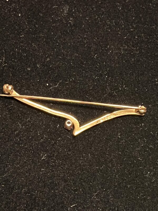 Contemporary 9ct gold bar brooch - Image 3