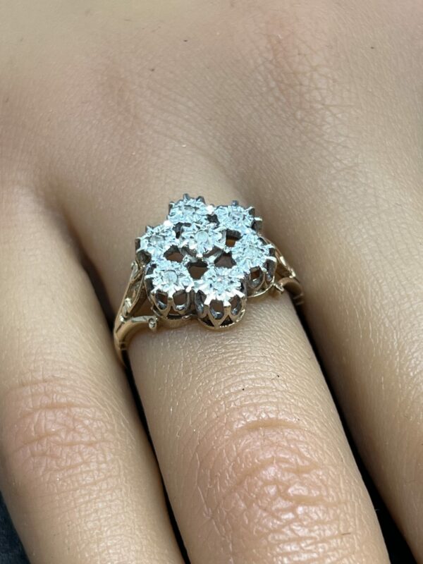 9ct gold vintage snowflake diamond cluster ring