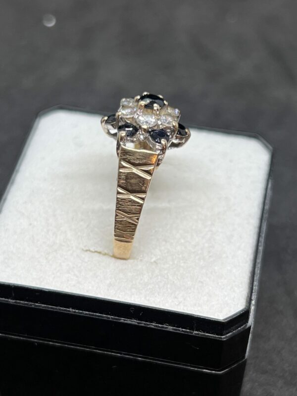 Classic style sapphire and cz ring 9ct gold - Image 4