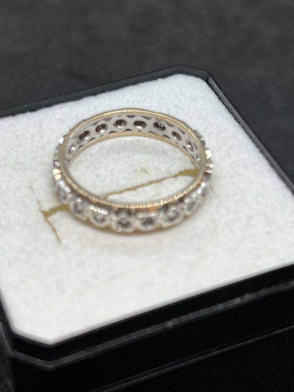 9ct yellow and white gold eternity ring - Image 4