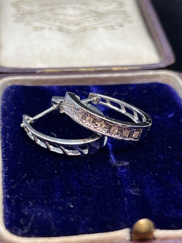 Liali 18ct white gold and diamond hoop earrings - Image 3