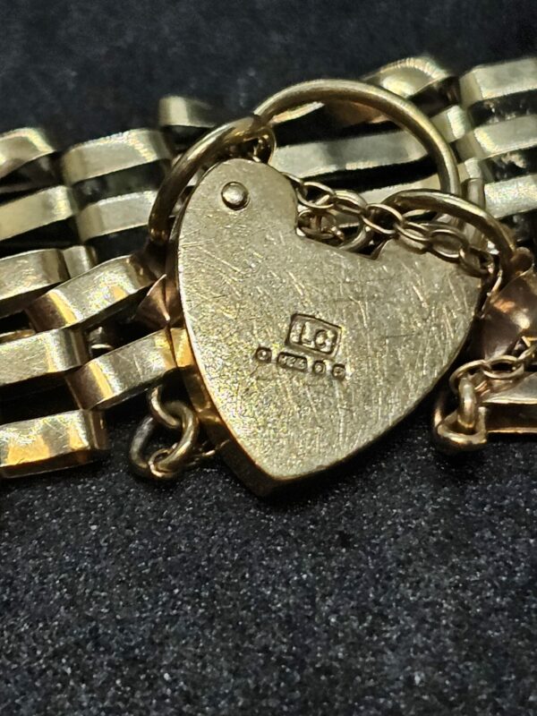 9ct Gold Gate Bracelet - Image 3
