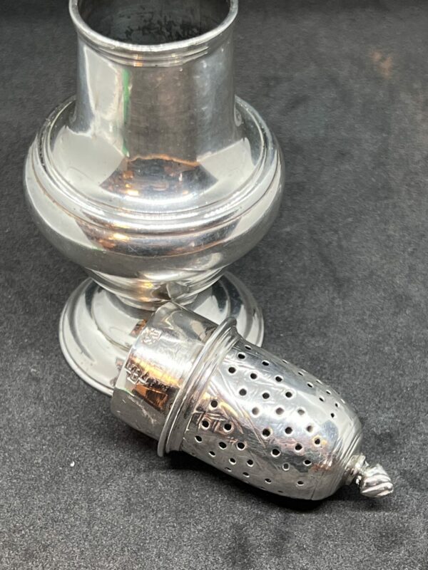 18th century silver sugar sifter by jabez daniell and James mince - Image 4