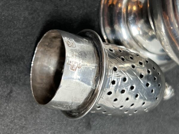 18th century silver sugar sifter by jabez daniell and James mince - Image 5