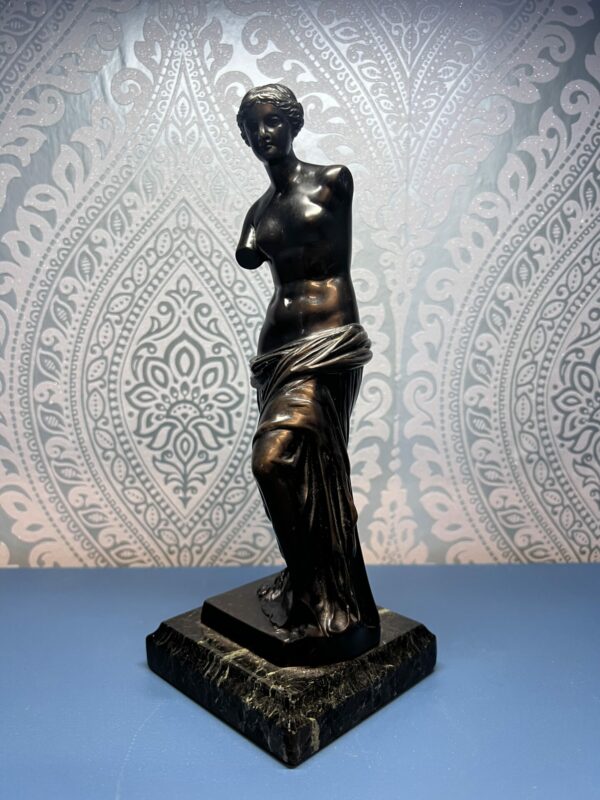 Bronze Venus de milo marble mounted