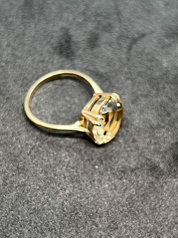 9ct gold and citrine  dress ring - Image 3