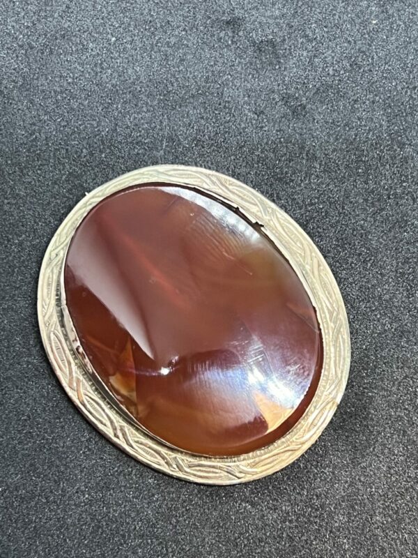 Large carnelian brooch 9ct mount 19th century - Image 3