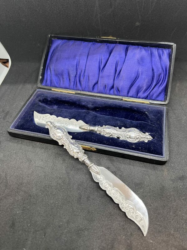 Adie and lovekin silver butter knife set - Image 4
