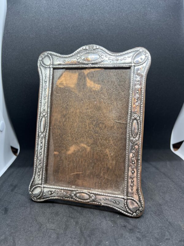 J&R Griffin silver picture frame Chester 1925