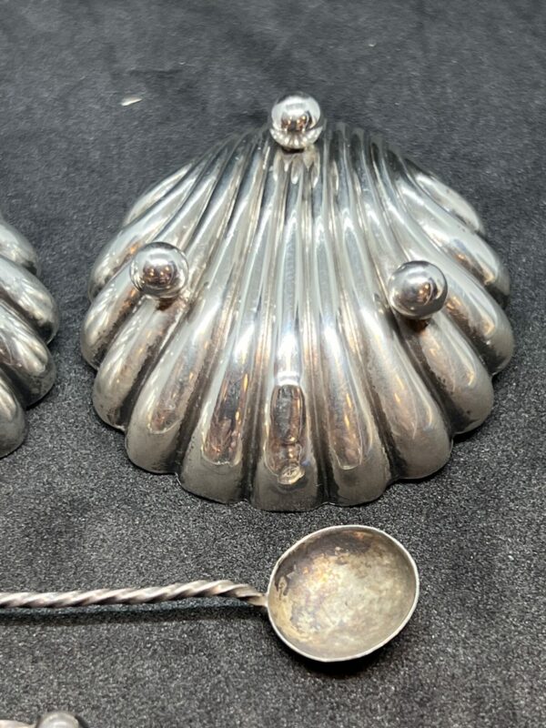 William devenport silver clam shell salts and spoons - Image 5