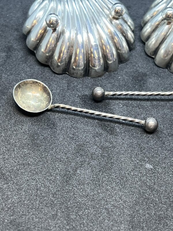 William devenport silver clam shell salts and spoons - Image 7