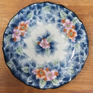 Takahasi Japan porcelain blossom plate