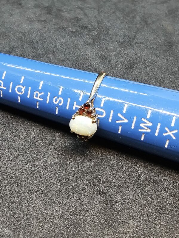 Opal and Garnet 9ct Gold Ring - Image 2