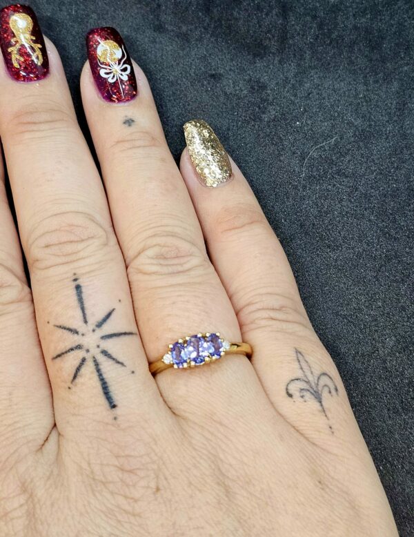 9ct Gold Amethyst Trilogy - Image 2