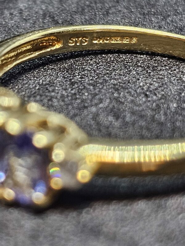 9ct Gold Amethyst Trilogy - Image 3