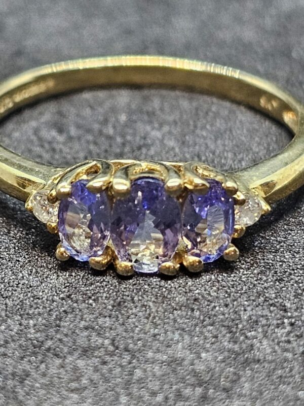 9ct Gold Amethyst Trilogy - Image 4