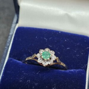 9ct Gold Emerald & Diamond Floral Cluster Ring