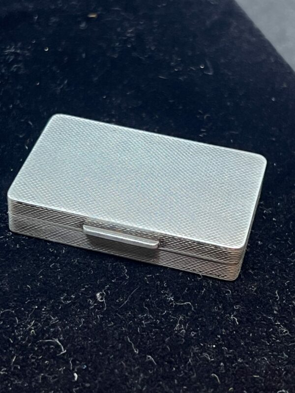 Mappin and Webb snuff pill box