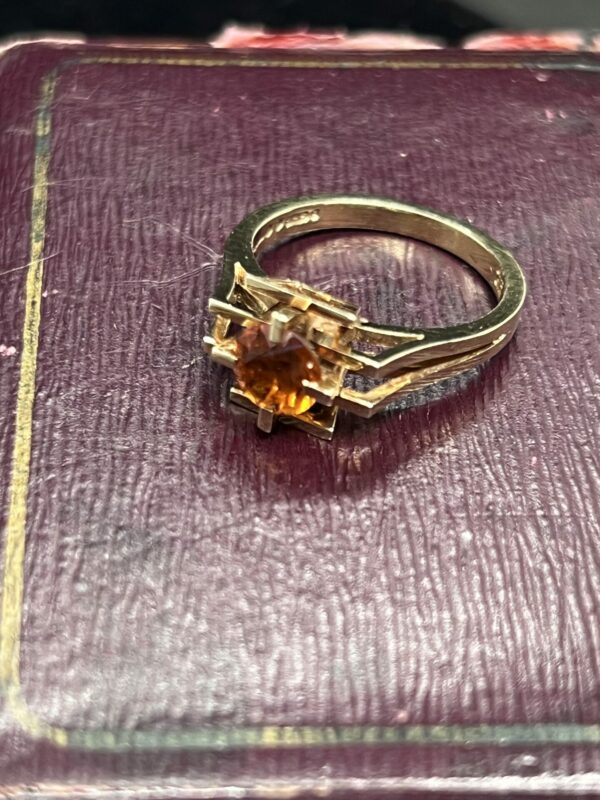 9ct gold modernist ladies ring - Image 4