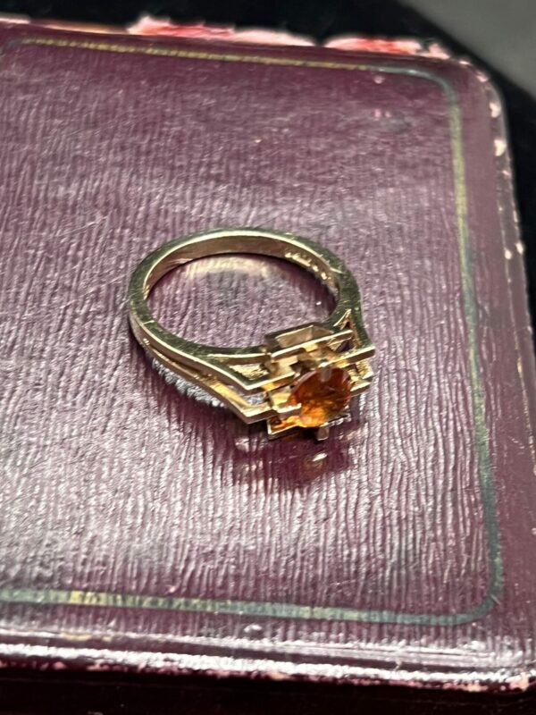 9ct gold modernist ladies ring - Image 7