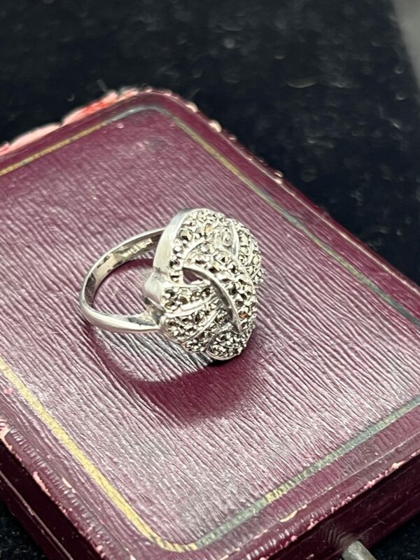 Vintage silver and marquisette ladies ring - Image 4