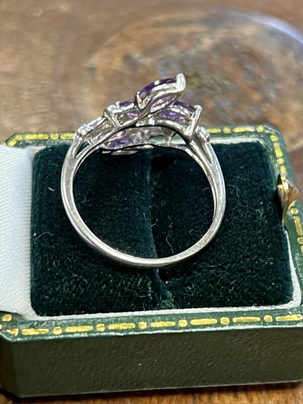 9ct white gold amethyst and diamond ring - Image 6