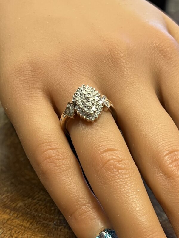 9ct gold diamond cluster ring