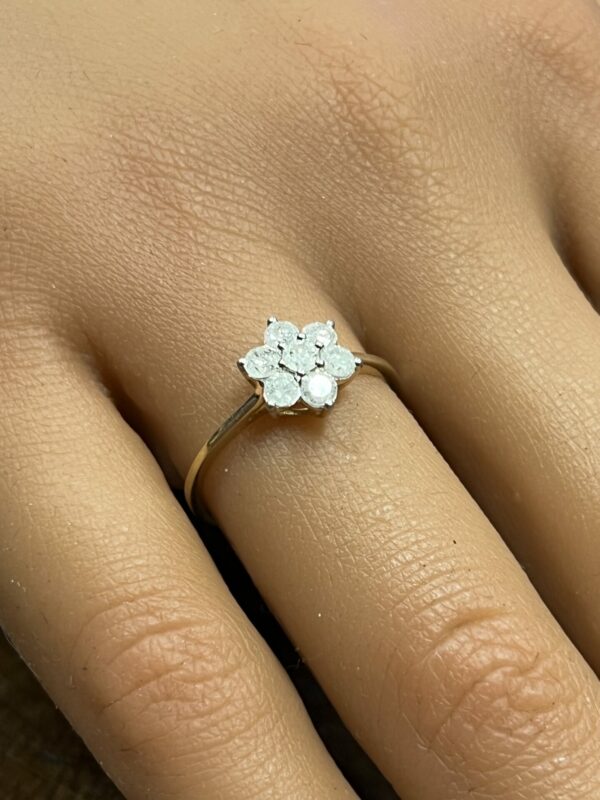 9ct gold diamond posy ring