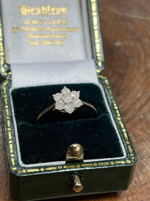 9ct gold diamond posy ring - Image 3